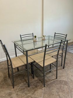 Modern Clear Glass Dining Table