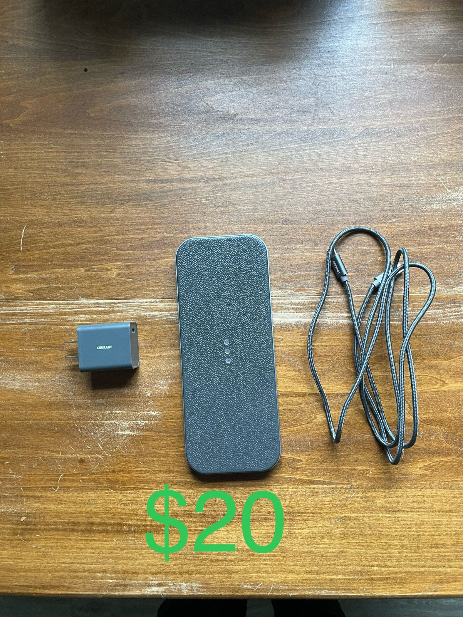 Wireless Charger Courant Catch 2 For iPhone, Galaxy’s, and AirPods