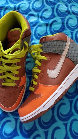 Nike dunk high premium orange 9.5