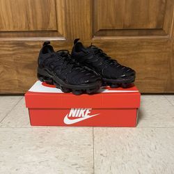Size 6 - Vapor Max Black