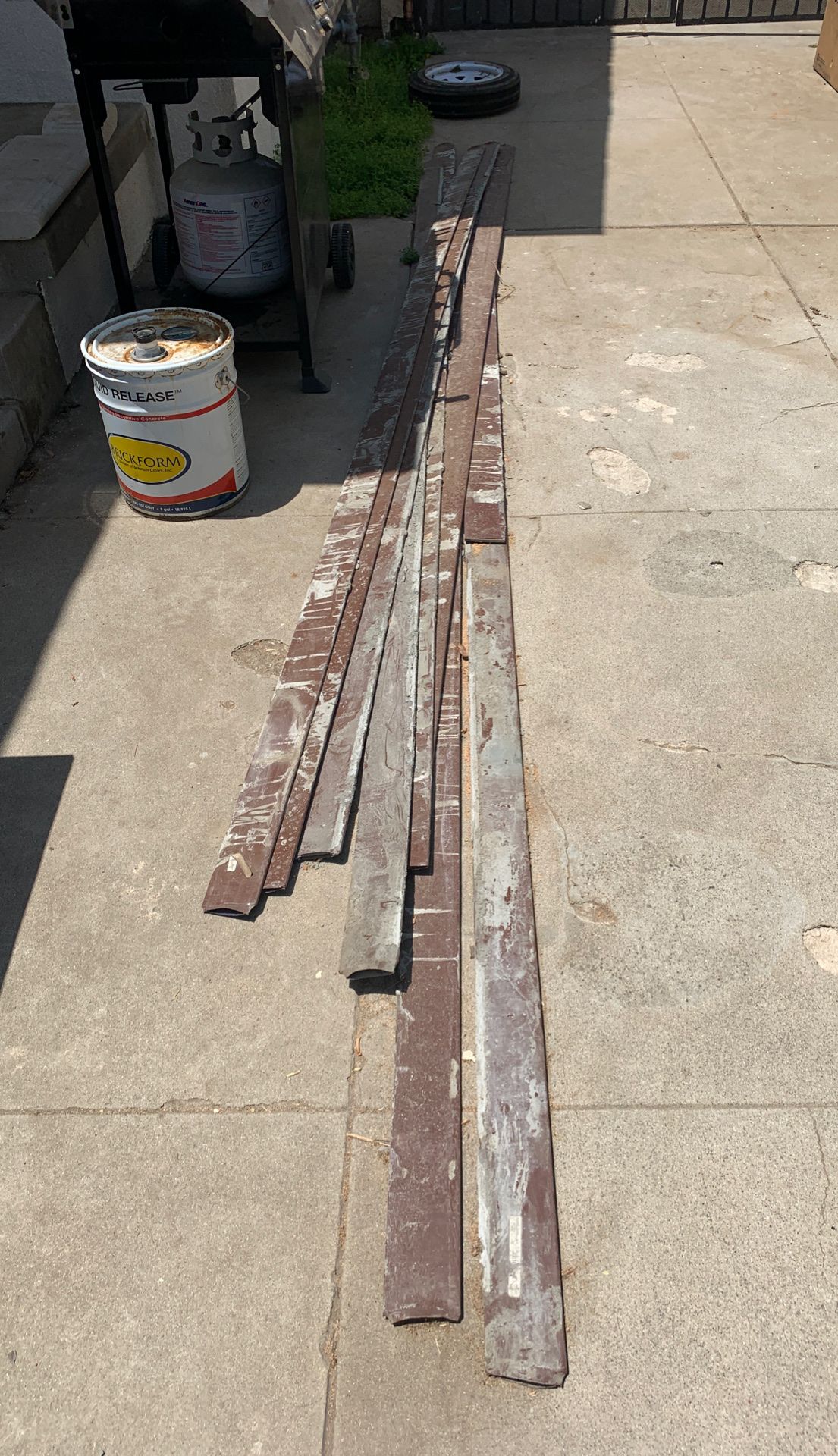 Concrete bender board, stakes and form release agent for Sale in San ...