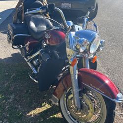 Road King Classic 2000 HD With 11000.00 Milag