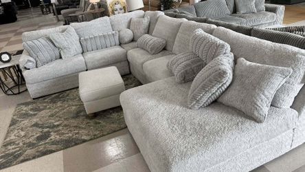 OM• $38 Initial • Brand New living room sectional couch with Chaise