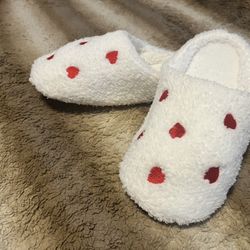New! Fluffy Slippers