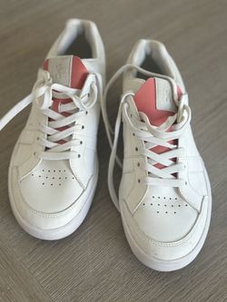 Women’s shoes