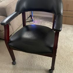 Leather Office Guest Chair with Padded Arm Rest
