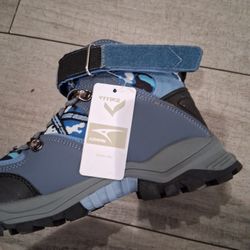HIKING AND  SNOW  SHOES  BRAND NEW 