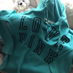 Love Pink Hoodie 💚