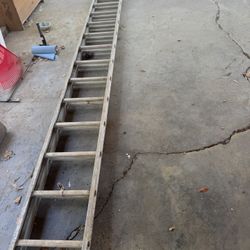 40 Ft Ladder 