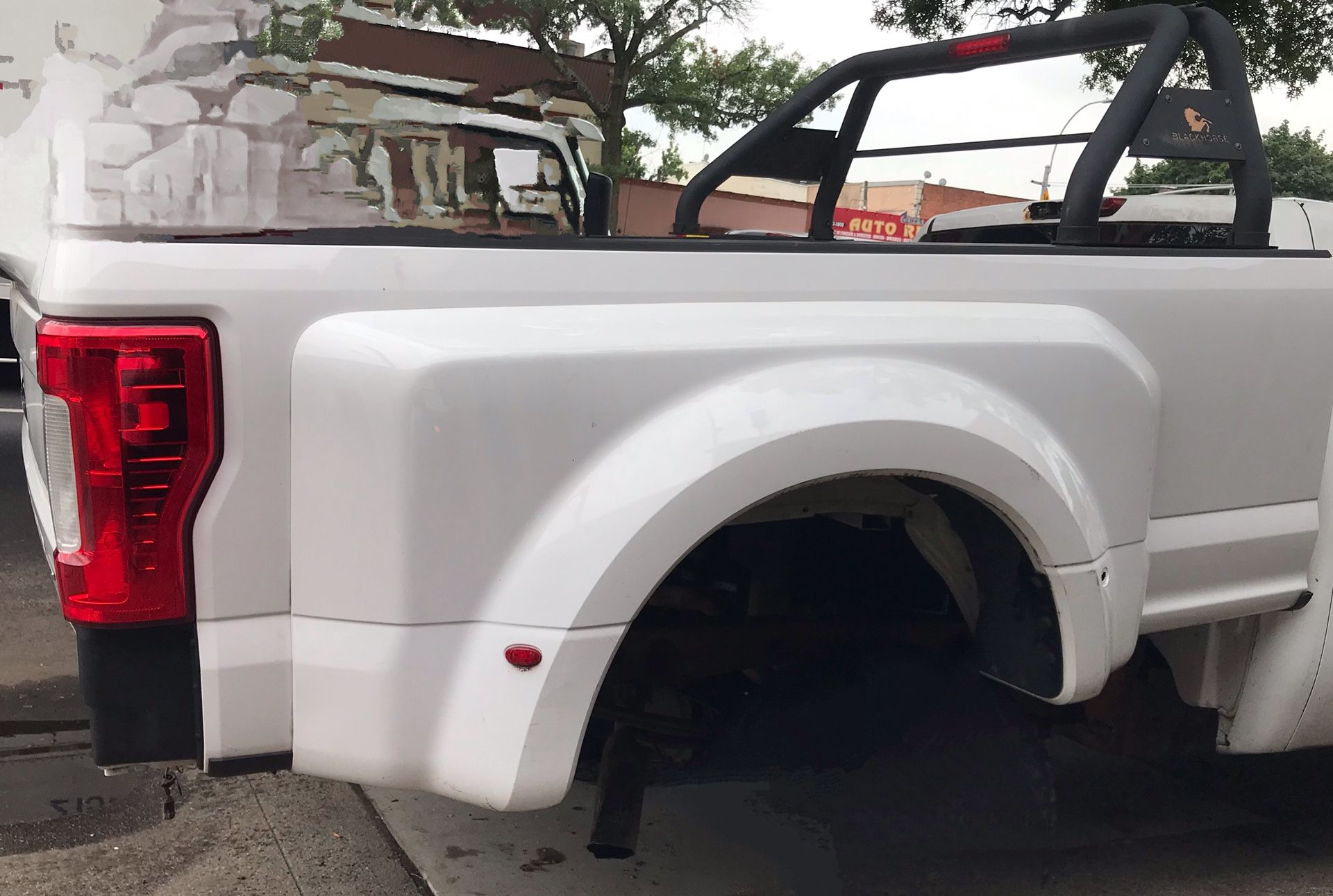 Ford F 350 Dually Bed