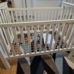 Pottery Barn Kendall Crib