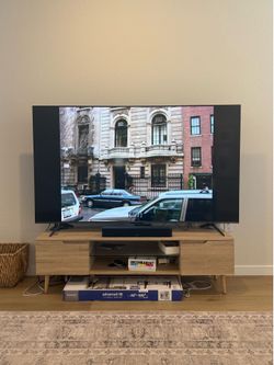 Tv Stand / Entertainment Center