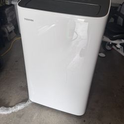 Toshiba 8,000 (DOE) BTU Portable Air Conditioner Cools 350 sq. ft. with Dehumidifier and Remote Control in White