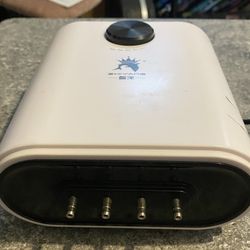 Aquarium Air Pump, for Aquariums, Powerful Airflow, New in box. 