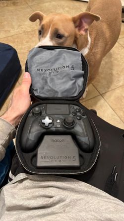 Nacon Revolution 5 pro PS5 gaming controller