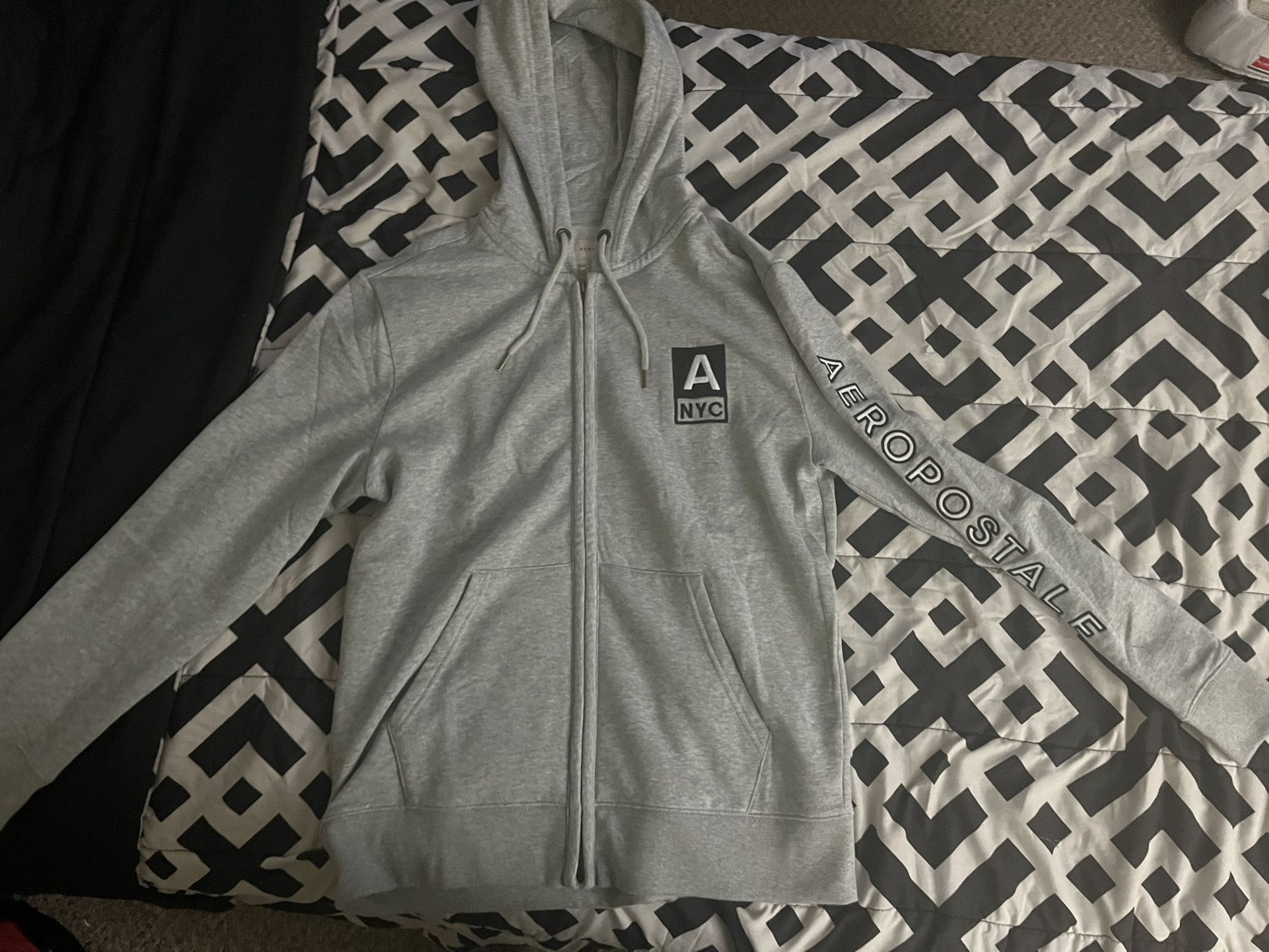 Medium Aeropostale Men’s Zipup Hoodie