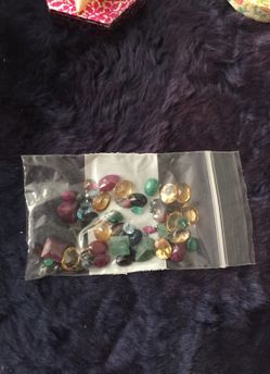 Loose gems