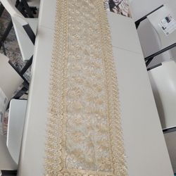 Elegant Vintage Venice Lace Linen Table RunnerDresser Scarf - Beige