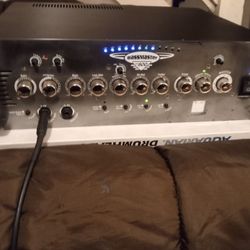 Bass Amp. Yorkville. 800 Watts