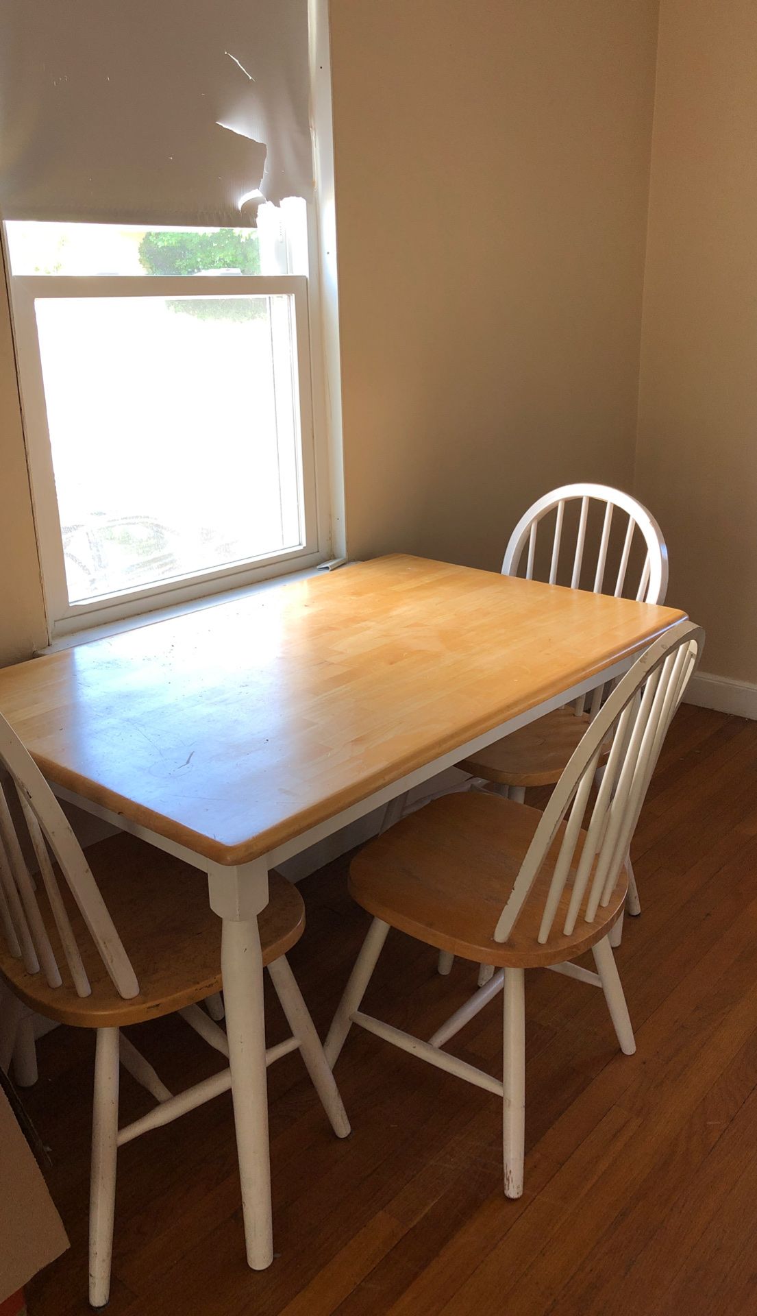 Dining Room Table and 3 chairs!