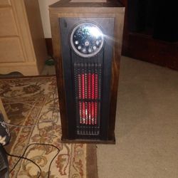 A High Efficient Heater With A Thermostat Built In In A Fan Rotating
