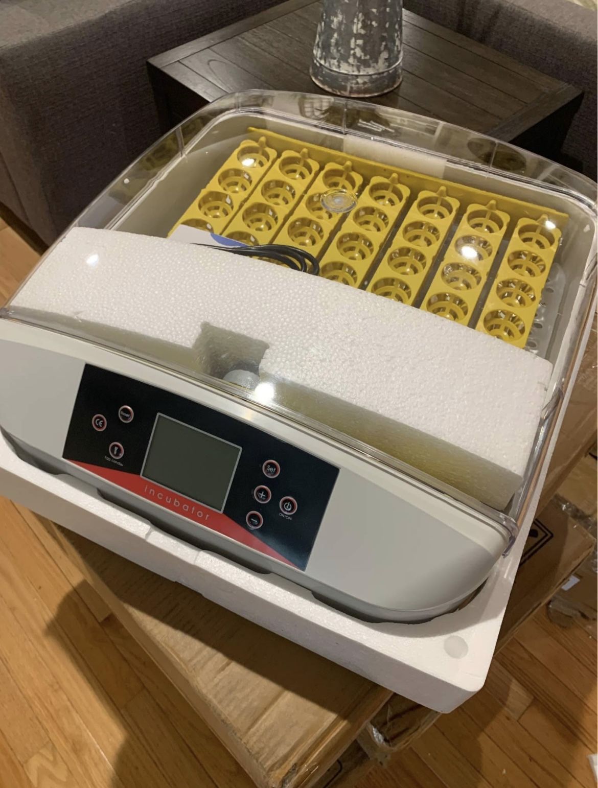 BRAND NEW 41 Egg Incubator