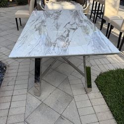 Dining room table