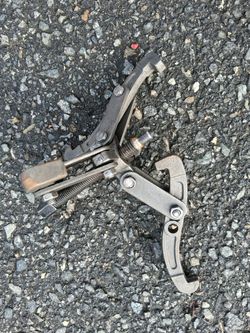 Pulley Puller   Up To 6" Pulleys