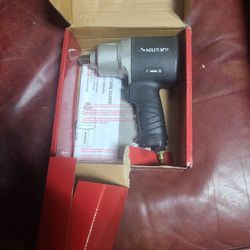 1/2 Inch IMPACT WRENCH 800 LBS OF FOOT PRESSURE 