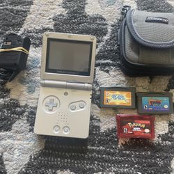 GBA SP With Games And Case