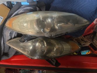 Pair of headlights for Toyota Solara 2005 to 2008