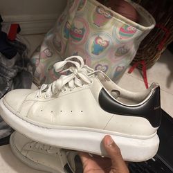 Alexander McQueen used size 9.5
