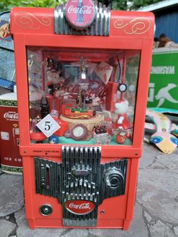 Coca-Cola Vintage Style Miniature Claw Machine