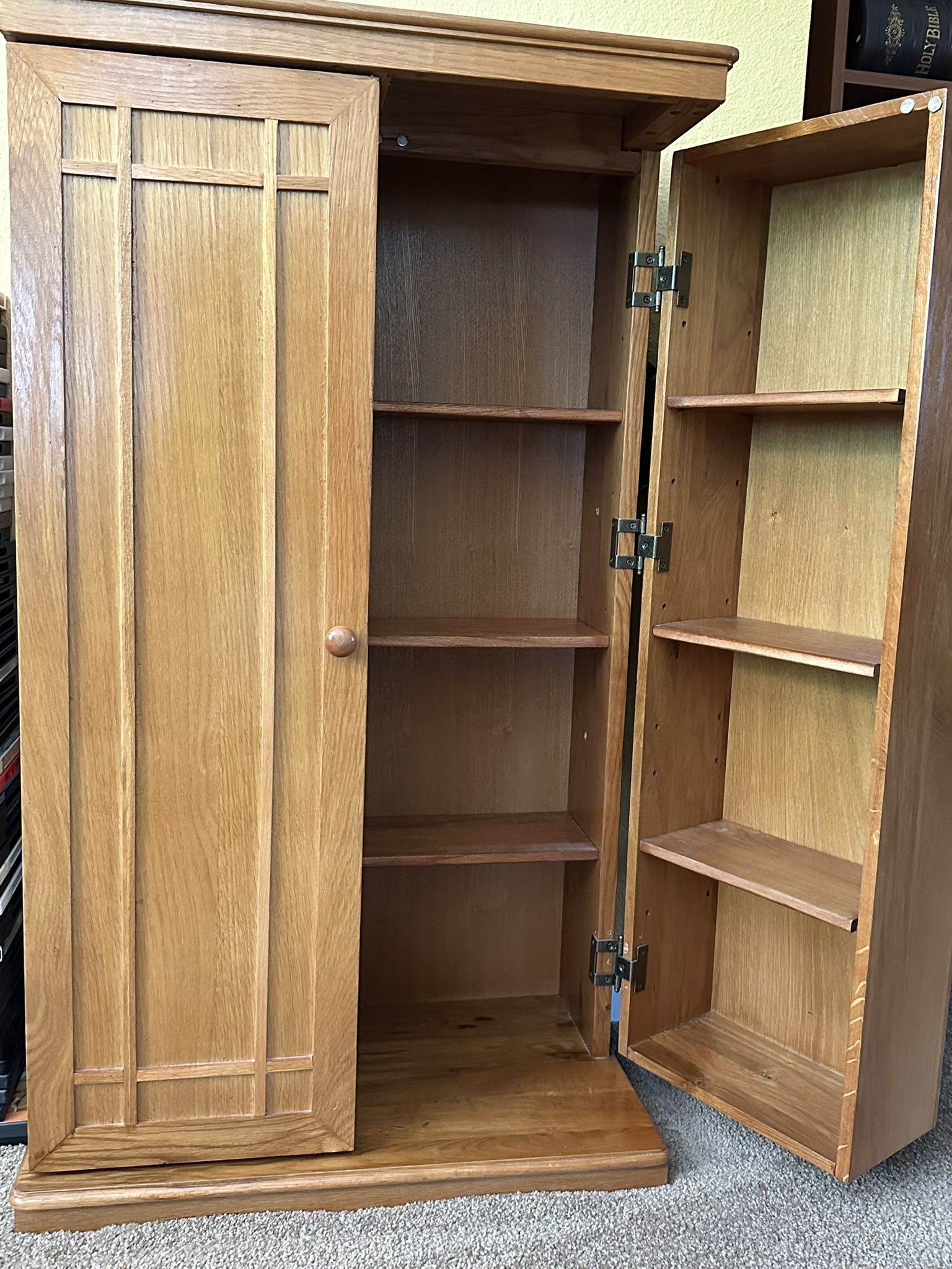 2 Movie/game Cabinets