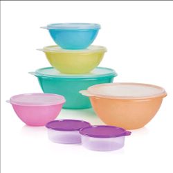 Tupperware Bowl Set with Lids