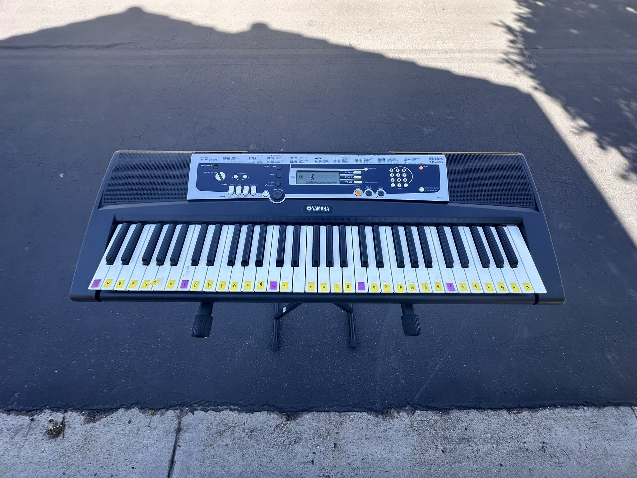 YAMAHA Portatone Keyboard YPT-210