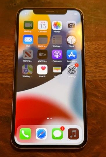IPhone X - 64GB - Unlocked to all carriers - silver