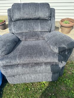 Swivel rocker recliner