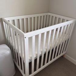 Baby Crib with 2.75-Inch Mattress