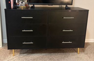 Dresser drawer