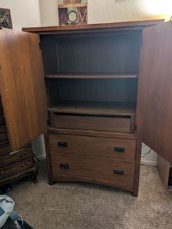 Broyhill Bookcase Hutch/Chest