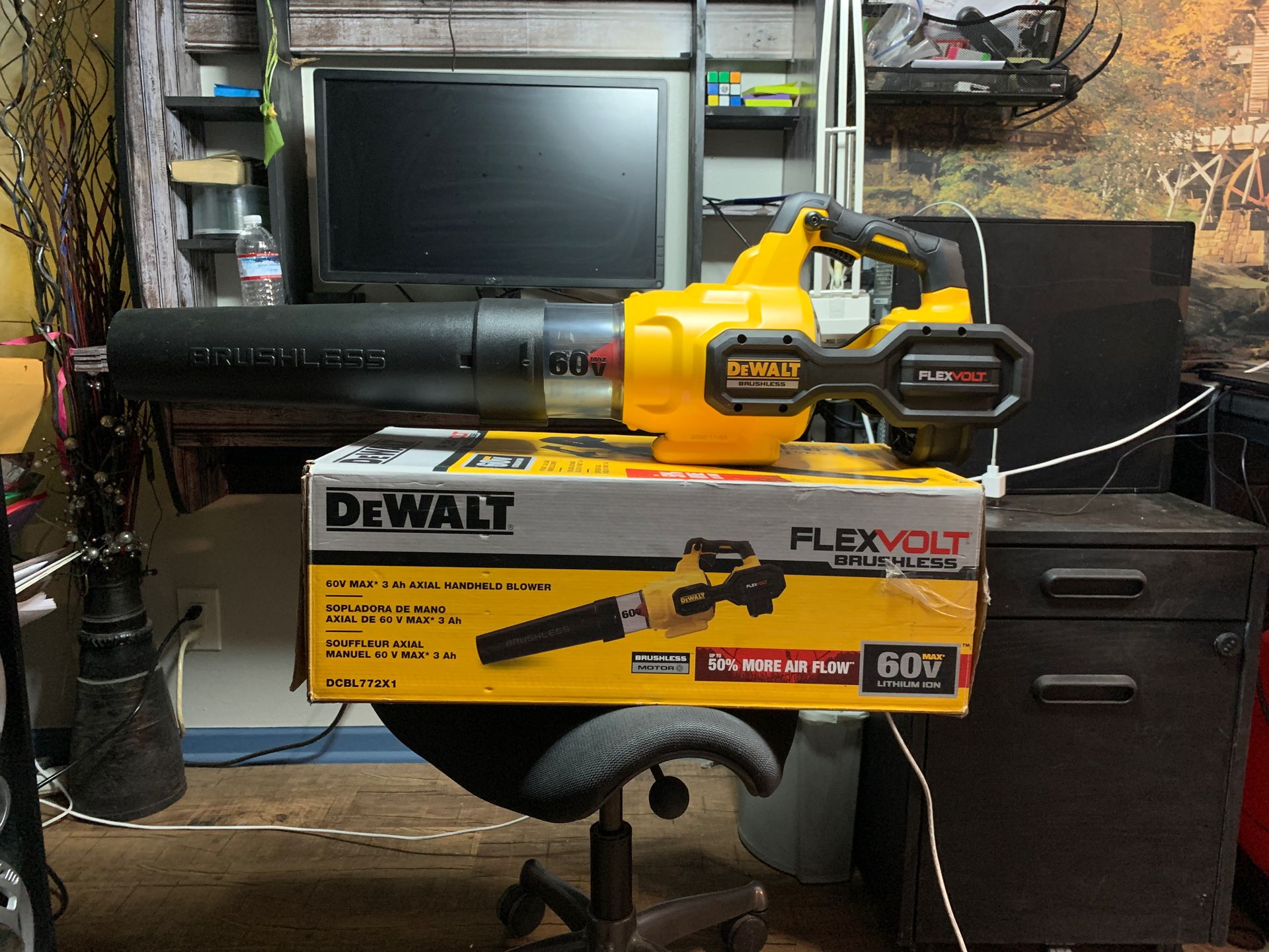 Dewalt DCBL772X1 60v Cordless blower 125 mph 600CFM (tool only)
