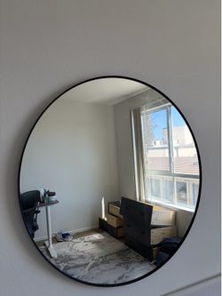 Round Wall Mirror with Black Metal Frame