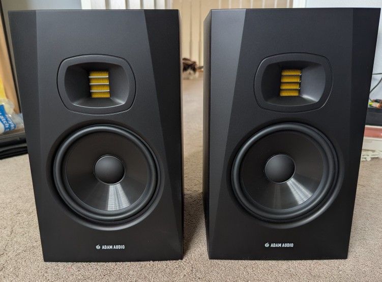 Adam T7V (Pair)