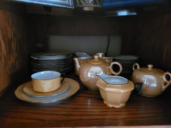 Union T Czecho-Slovakie Pearlized 8 Piece Lunch/Tea Set