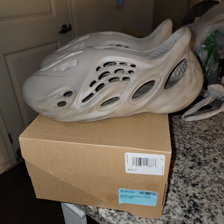 Adidas Yeezy FNNR "Stone Sage" Size 11