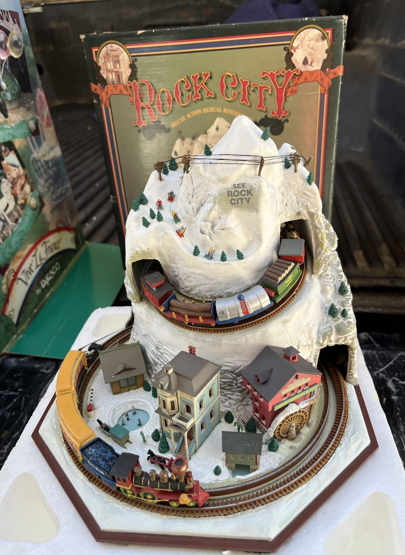 Christmas Musical Train And Mountain By Enesco
