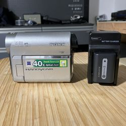 Sony DCR-HC52 MiniDV Camcorder Camera
