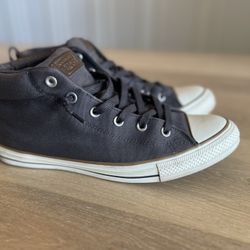 Men’s 10.5 Converse 