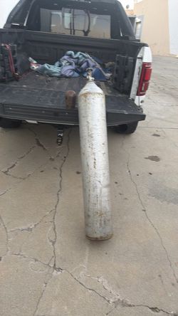 Gas tank